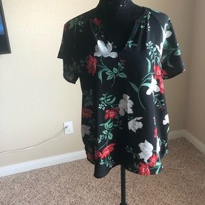 Black floral medium sized top